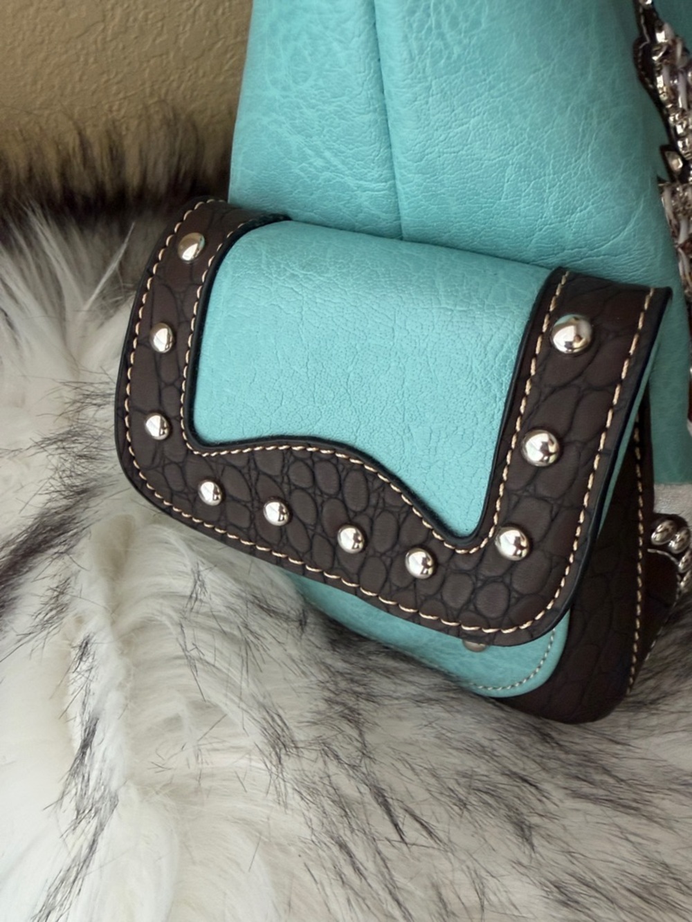 Heritage West Turquoise and Brown Embellished Winged Cross Tote - Picture 5 of 14
